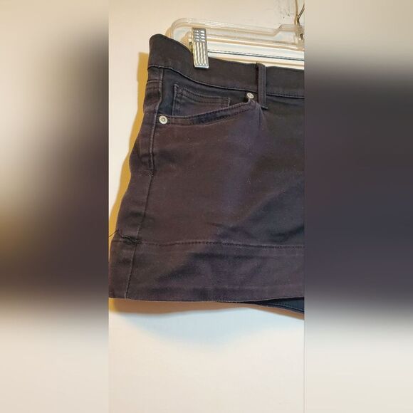 3 For $35 27/4 Gap 1969 Women's Black Shorts Clean Water Wash - Picture 4 of 7